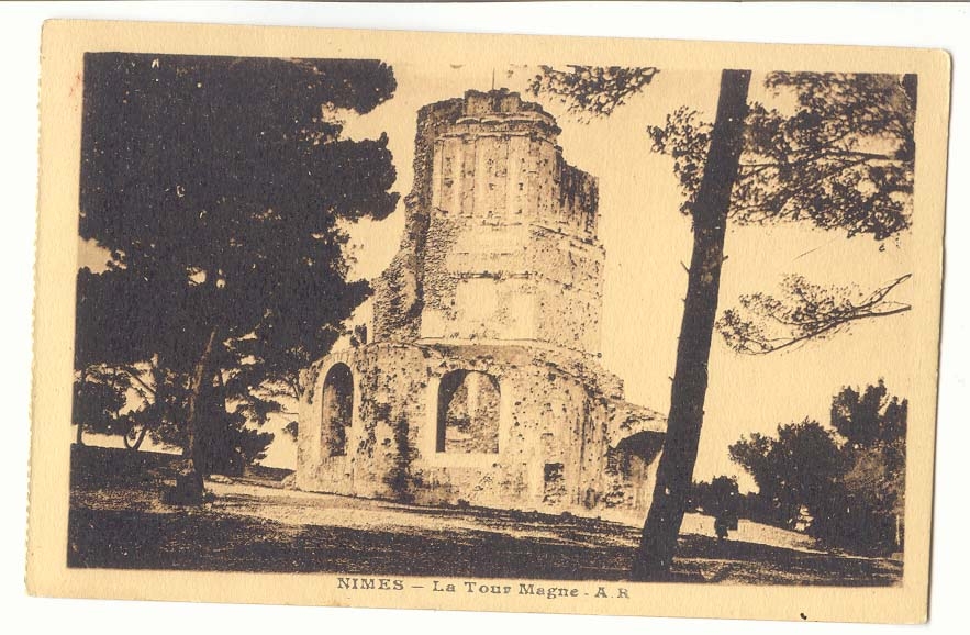Nimes CPA La Tour Magne