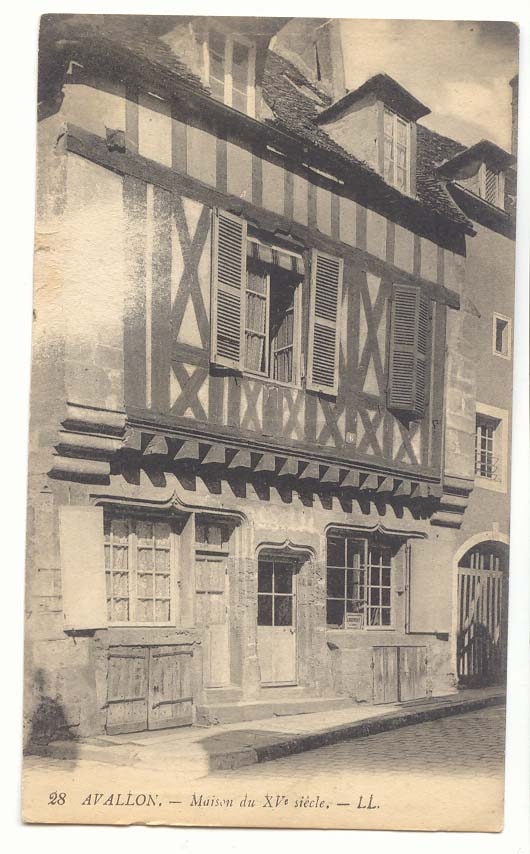 Avallon CPA Maison du 15eme