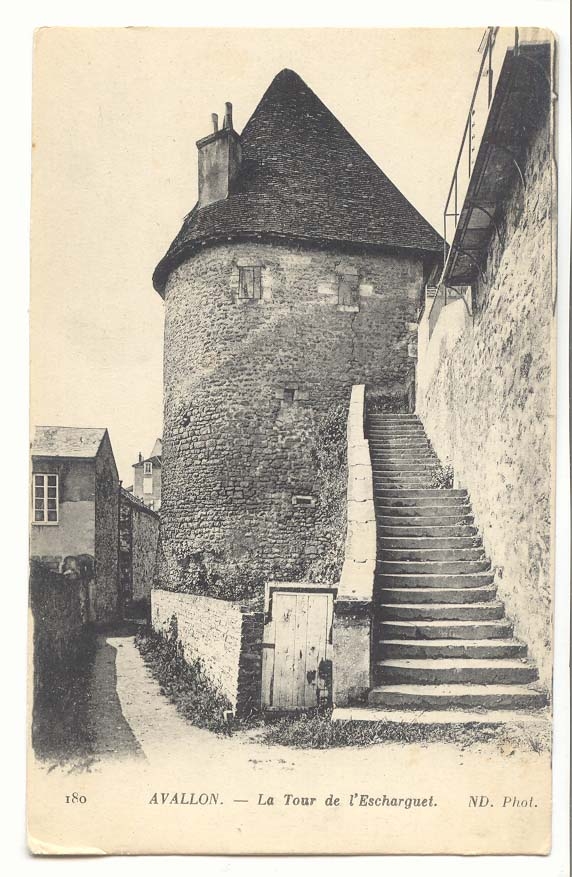 Avallon CPA La tour de l'Escharguet