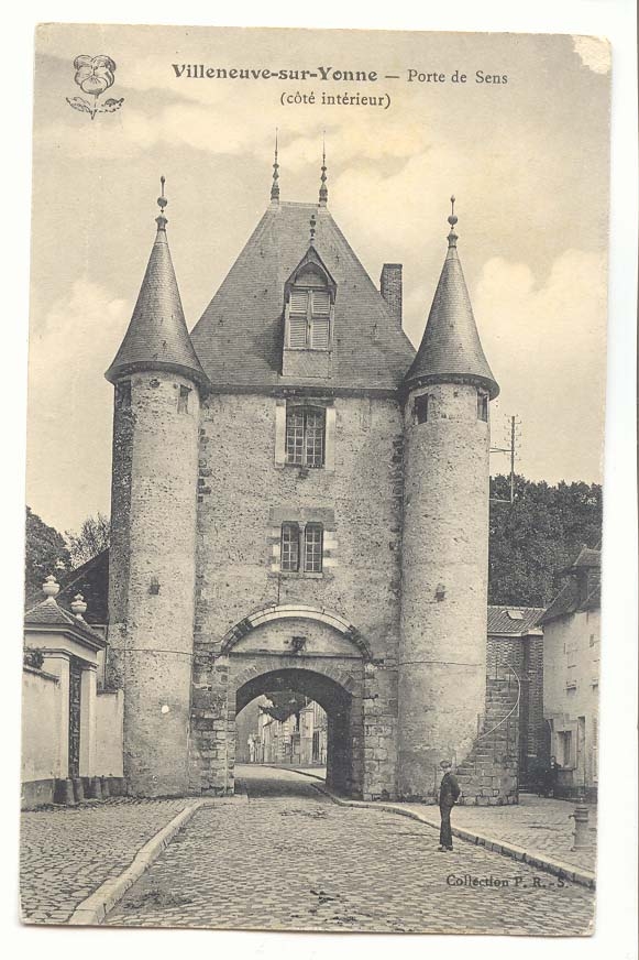 Villeneuve sur Yonne CPA Porte de Sens (cote interieur)