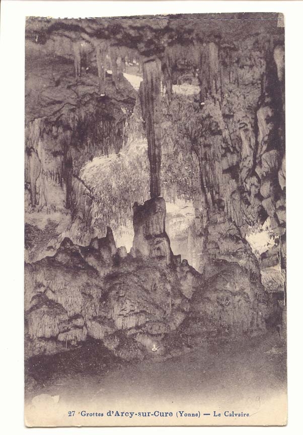 Grottes d'Arcy sur Cure CPA Le calvaire