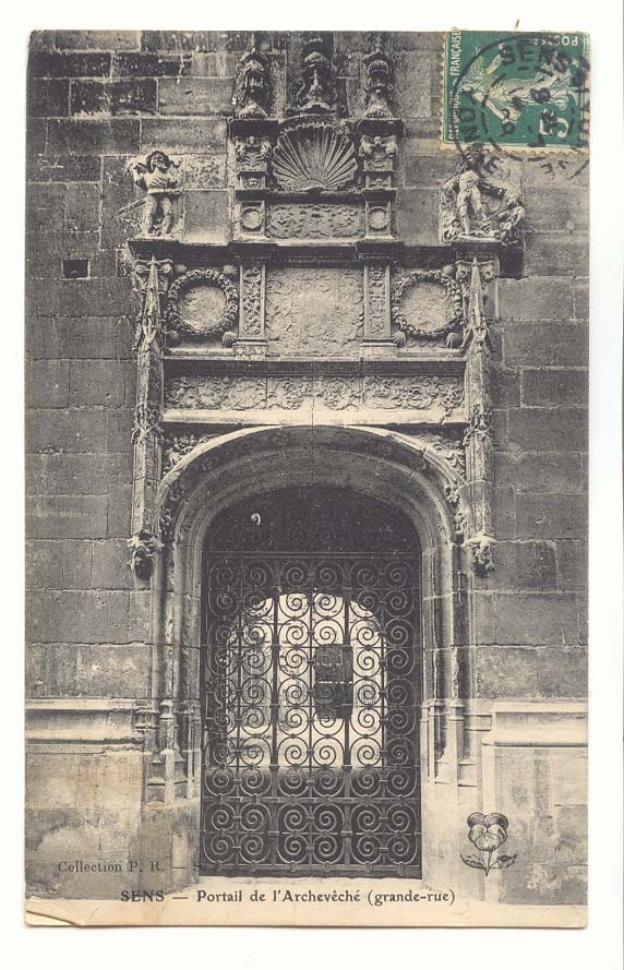 Sens CPA portail de l'archeveche (grande rue)