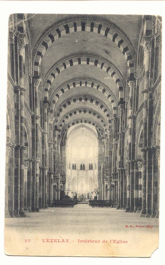 Vezelay CPA interieur de l'eglise