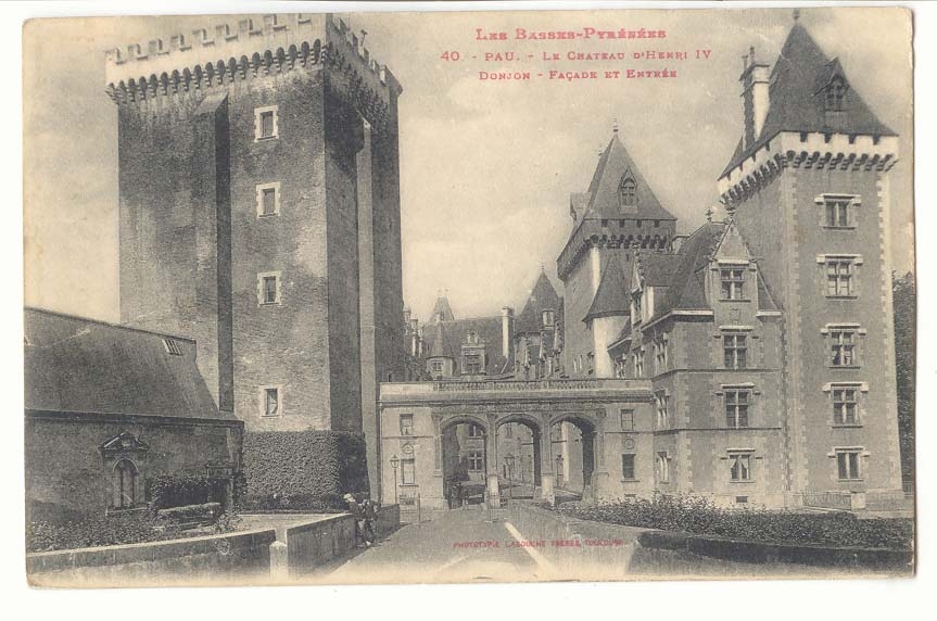 Pau CPA Le chateau Henri IV Donjon Facade et entree