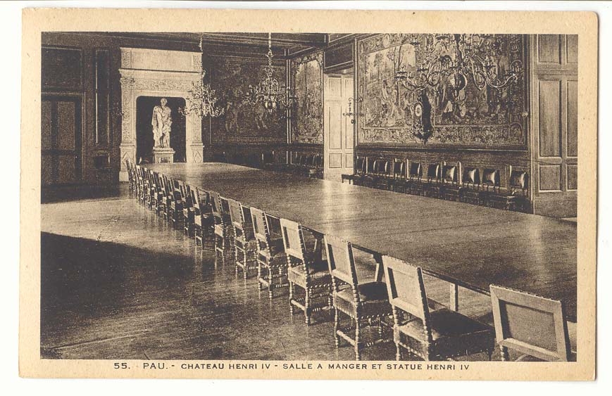 Pau CPA le chateau Henri IV SAlle a manger et statue de Henri IV
