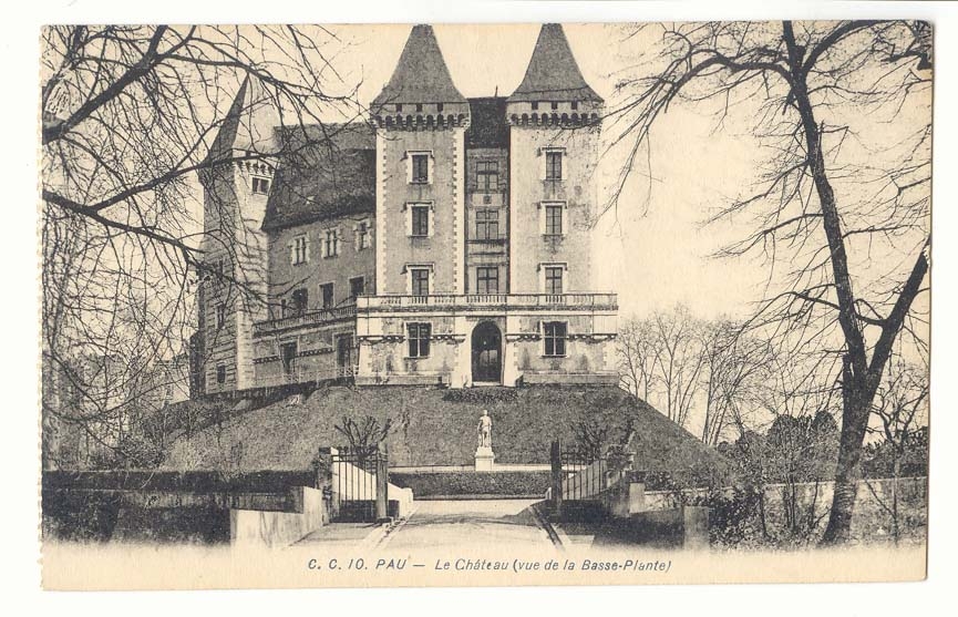 Pau CPA Le chateau (vue de la Basse Plante)