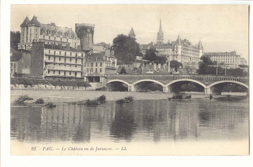 Pau CPA Le chateau vu de Jurancon