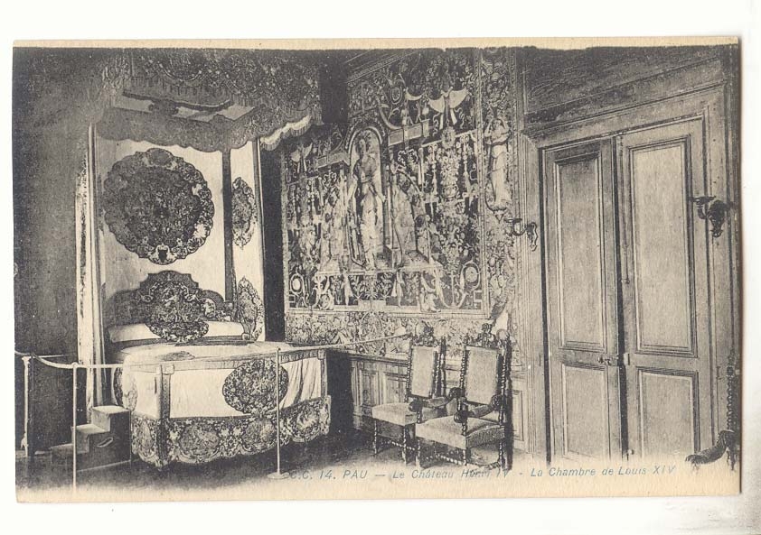 Pau CPA le chateau Henri IV la chambre de Louis XIV