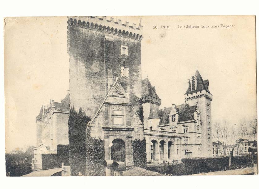Pau CPA Le chateau sous trois facades