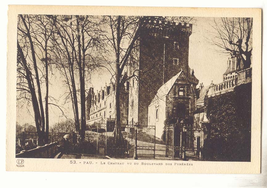 Pau CPA Le chateau vu du boulevard des Pyrenees