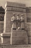 CPA Soissons Monument aux Morts des Anglais 1914 1918 