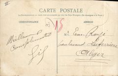 CPA Vichy Place Victor Hugo et Rue de Nimes 