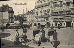 CPA Allier Vichy Place Victor Hugo 
