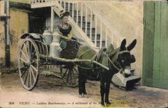 CPA Vichy Laitiere Bourbonnaise A Milkmaid 