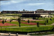 CPA Vichy Allier Lycee de Presles Une Partie des Batiments et les terrains de sports 