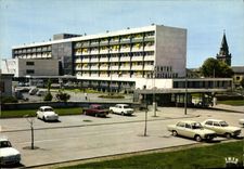 CPA Vichy Allier Centre Hospitalier Les nouveaux batiments et entree Boulevard Deniere 