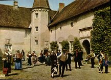 CPA Folklore d'Auvergne La bourree gannatoise Lo Marianno 