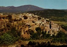 CPA Paysages de France Sainte Croix du Verdon Basses Alpes le vieux provencal dominant la Vallee du 