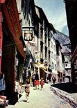 CPA Sur la Route des Grandes Alpes la plus haute ville d'Europe Briancon H A rue pittoresque de la V