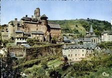 CPA Estaing  Aveyron Vue panoramique sur le Chateau 