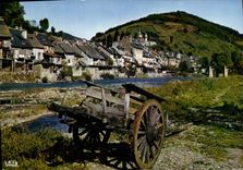 CPA Saint Geniez d'Olt Aveyron Coquette ville de la Vallee du Lot Batie aux pieds des Monts d'Aubrac