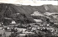 CPA Vic sur Cere Cantal Vue generale Quartier de la gare 