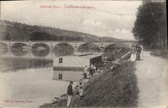 CPA Vernon Promeneurs Et Pêcheurs