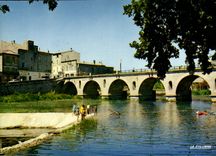 CPSM Sommieres L'Ecluse Et Le Pont Romain Construit Sous I'Empereur