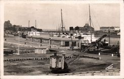 CPA Saint Malo La Gare Maritime Vue Vers Le Casino
