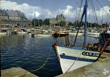CPSM Saint Malo Les Yachts Devant Le Chateau