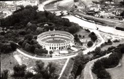 CPA Dax Les Arenes Et L'Adour