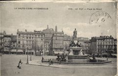 CPA Le Puy Place du Breuil