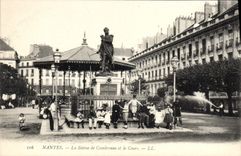 CPA Nantes La Statue de Cambronne et le Cours