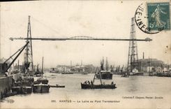 CPA Nantes La Loire au Pont Transbordeur