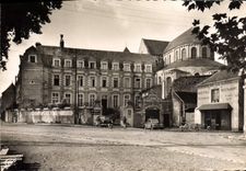 CPSM Beaugency L'Abbaye Et I'Hotel Abside Notre Dame