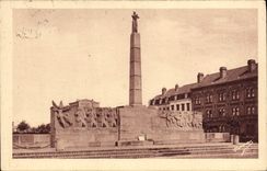 CPA Dunkerque Le Monument Des Fusillers Marins