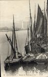 CPA Dunkerque Bateaux De Peche Dans Le Port