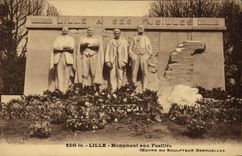 CPA Lille Monument Aux Fusillés