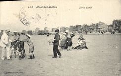 CPA Malo Les Bains Sur Le Sable