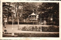 CPA Avesnes Sur Helpe la rotonde