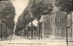 CPA Beauvais Rue D'Amiens école normale d'institutrices