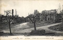 CPA Antheuil La Place L'Ecole Apres les bombardements de 1918