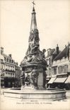 CPA Noyon Place De I'Hotel De Ville