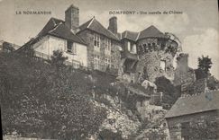 CPA Domfront une tourelle du château