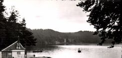 CPSM L'Auvergne Le Lac Pavin Peche Et Tourisme Automobile à identifier