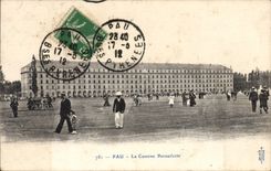 CPA Pau La Caserne Bernadotte
