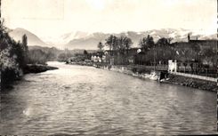 CPA Nay La Chaine Des Pyrenees Vue Du Pont