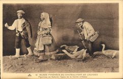 CPA Lourdes Figurines De Gabard types de la vallée d'Ossau