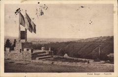 CPA Cliche Berger Neuville PONEYRIEUX monument