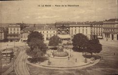CPA Le Mans Place De La Republique